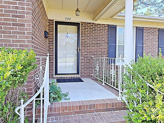 2nd image of 342 Tuxford Pl