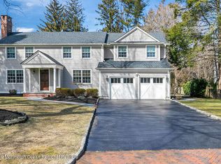 37 Laurelwood Dr, Little Silver, NJ 07739