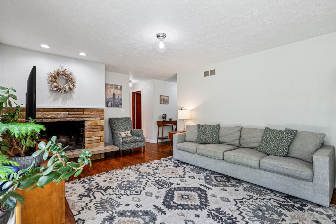Princewood Ave-S0608-007.jpg