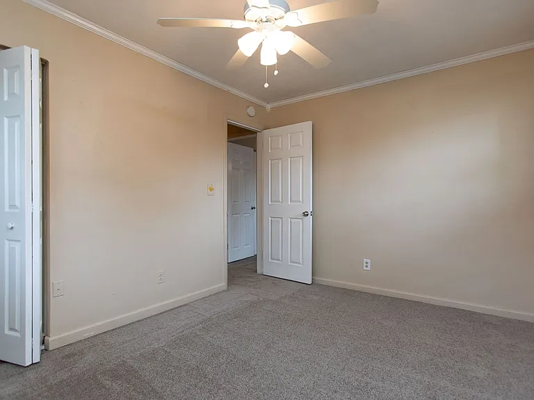 10 Warren Dr — Photo 40