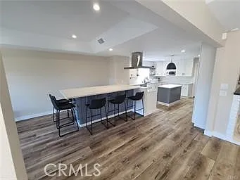 3 bed, 1724 sqft, $6,900 — Photo 2