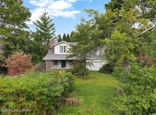 9101 Farnham Dr, Lyndon, KY 40242