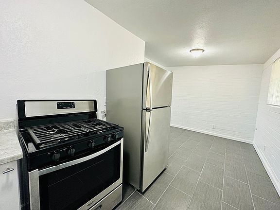 5th image of 252 E Water St APT C