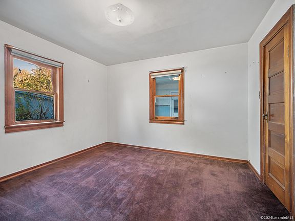 5th image of 819 S 12th St