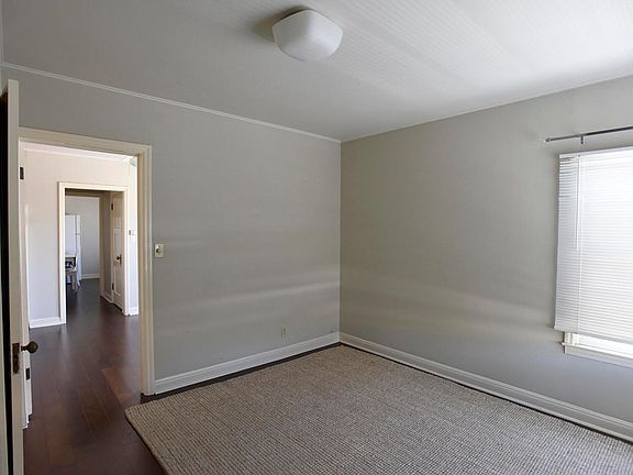 4th image of 426 Waverley St #5