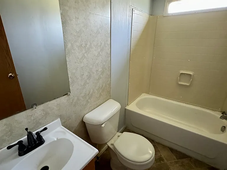 1402 Chicopee Rd #1 — Photo 6
