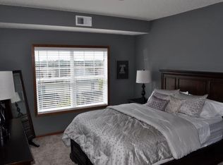 114200 Hundertmark Rd UNIT 410, Chaska, MN 55318