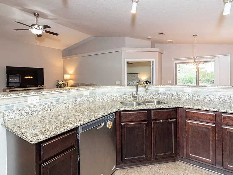 2350 Duncan Ridge Dr — Photo 10