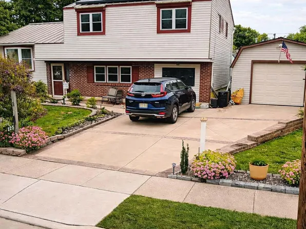 125 Colonial Rd, Edgewater Park, NJ 08010