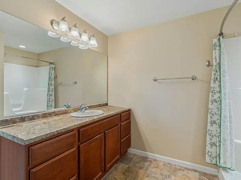 927 Mossy Grove Ln — Photo 14