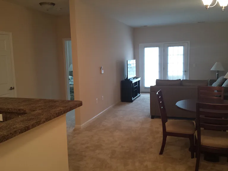 Aquamarine Apartments — Photo 15