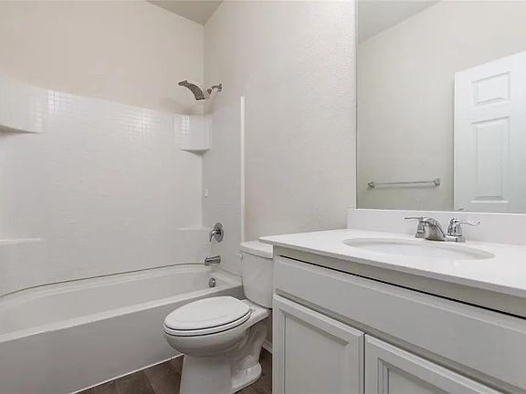 4th image of 3008 Adrian Creek Dr