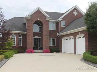 54233 Carnation Dr, Macomb, MI 48042