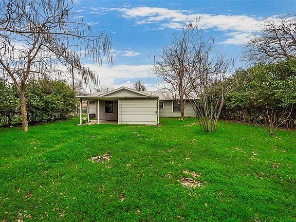 3rd image of 3608 Vancouver Dr