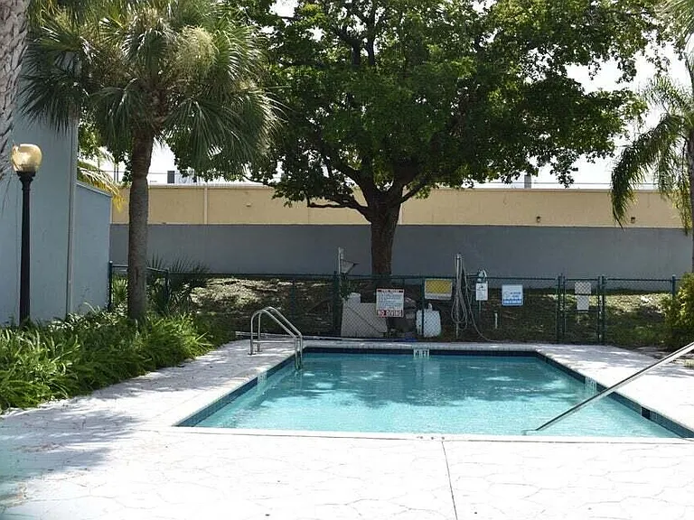 2300 Florida Blvd #D — Photo 18