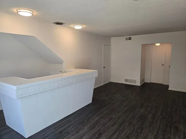 Briggs, 3741-5 W 116th St #3741-A, Hawthorne, CA 90250