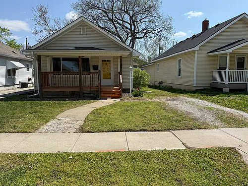 2109 Clay St Photo 1