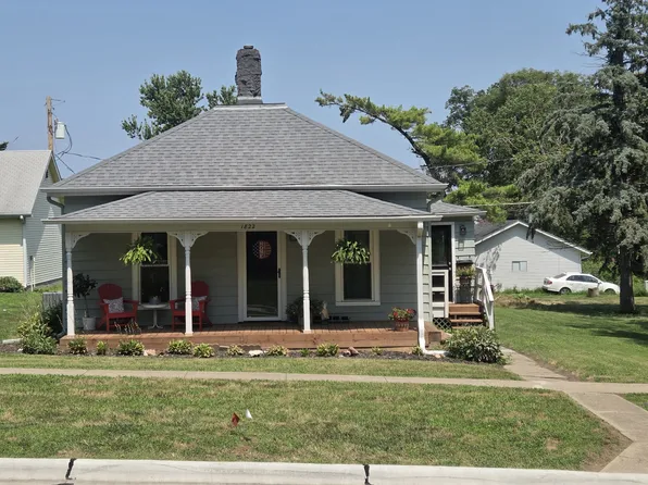1822 Adams St, Ashland, NE 68003