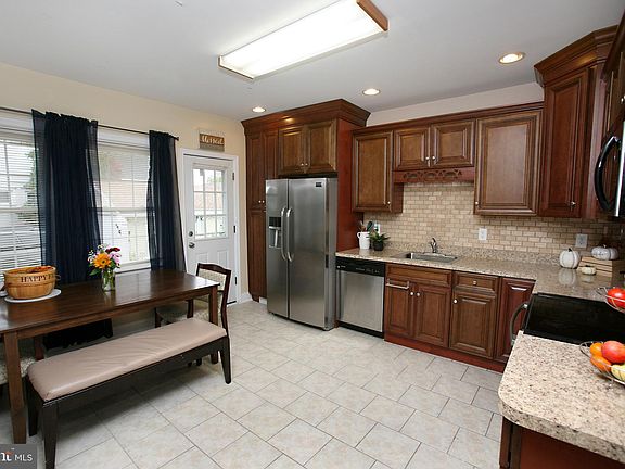 3rd image of 6148 Camden Ave