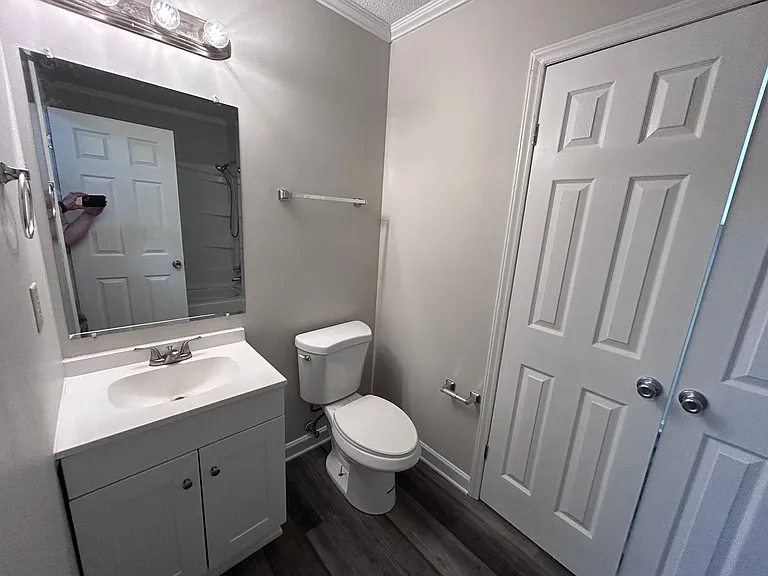 2413 Robbins St — Photo 20