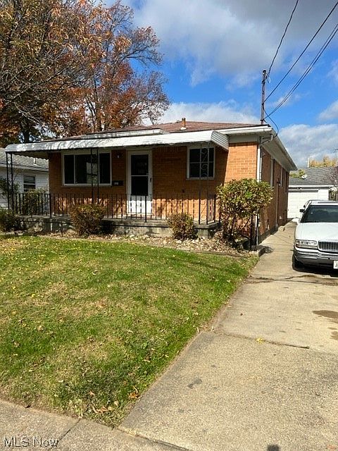 1st image of 823 Georgia Ave