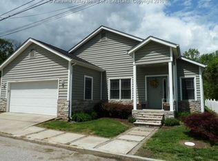 49 Riverside Dr, South Charleston, WV 25303