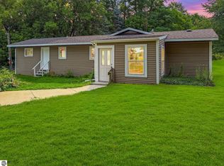 9010 Edgar Rd, Vestaburg, MI 48891