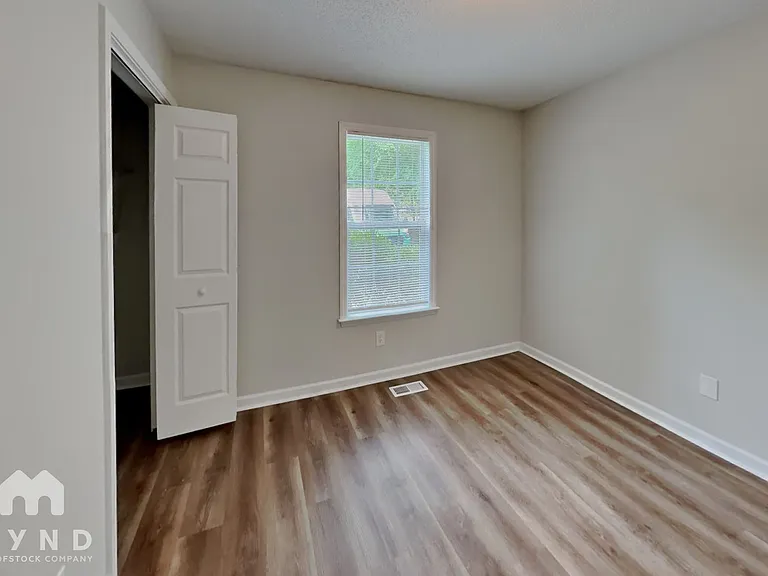 589 Spaniel Ln — Photo 16