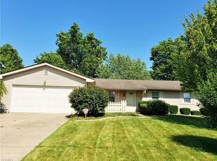 5572 Madrid Dr, Youngstown, OH