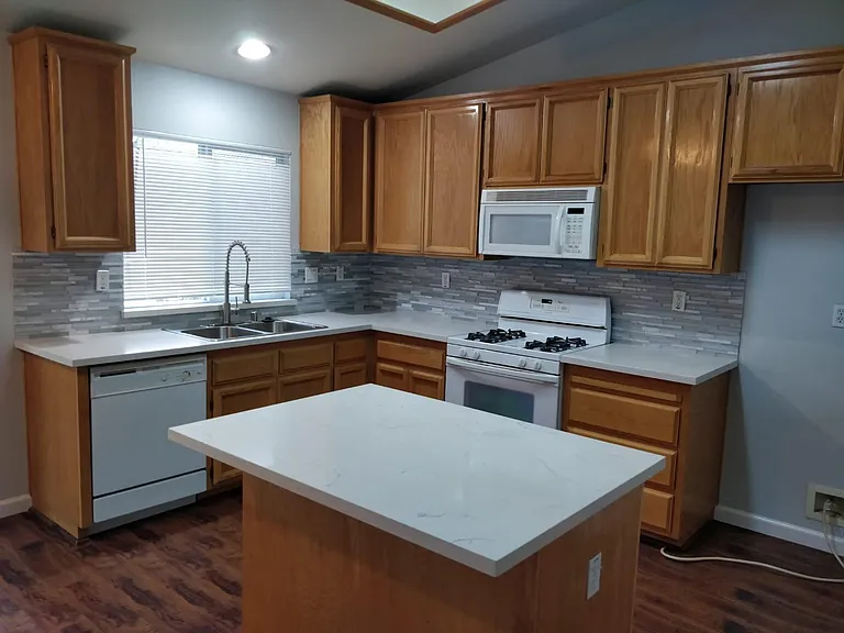 7001 Bolzano Way — Photo 2