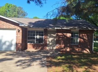 221 N Little Ave, Gentry, AR 72734