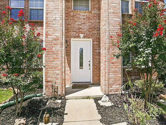 2nd image of 1327 Shelborn Dr