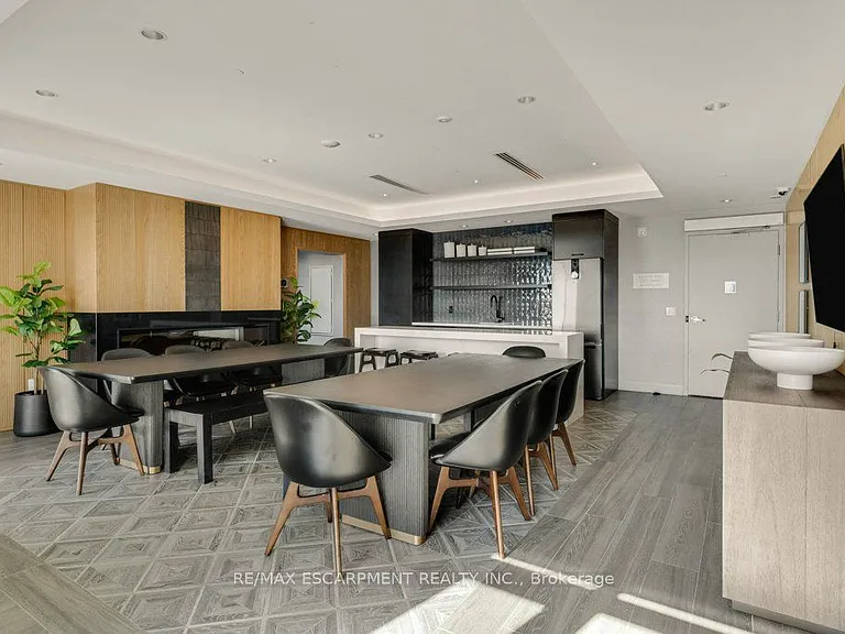 480 Gordon Krantz Ave #303 — Photo 33