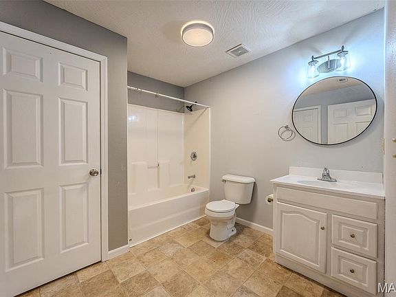 3rd image of 15316 Talent Ln