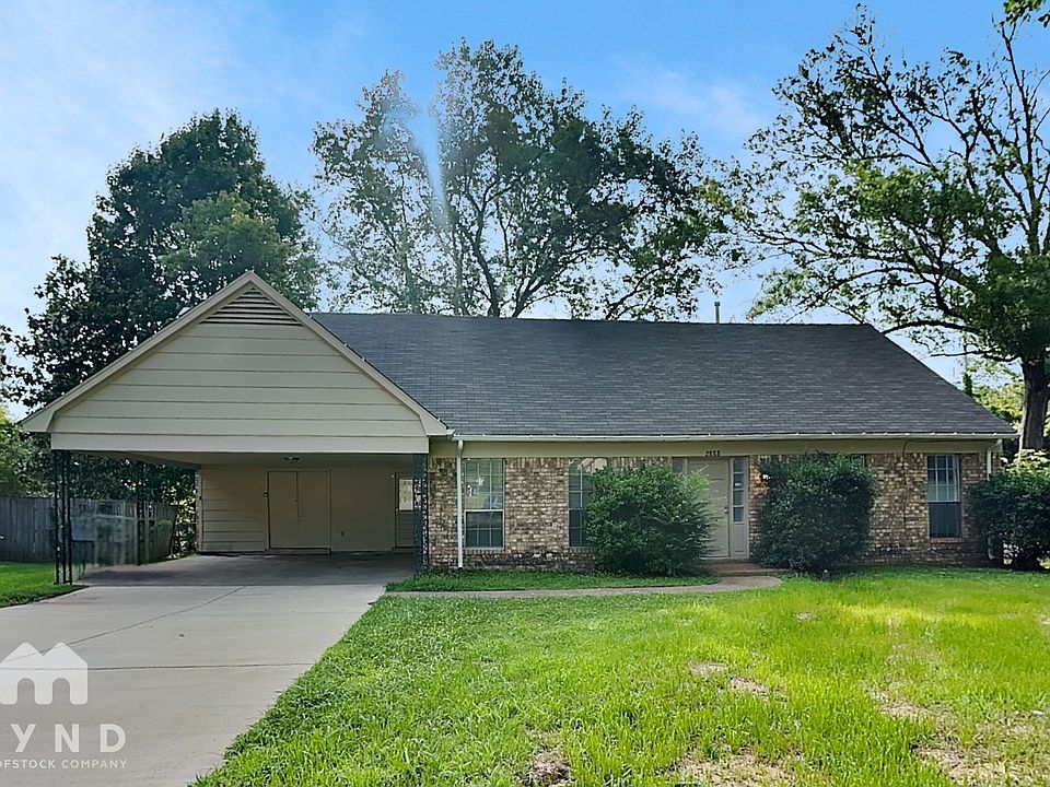 1st image of 2888 Baywood Dr