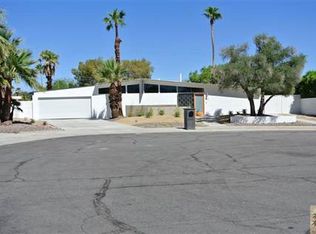 860 E Grace Cir, Palm Springs, CA 92262