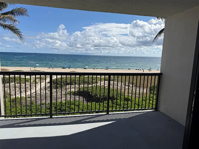 520 N Ocean Blvd #13 — Photo 11