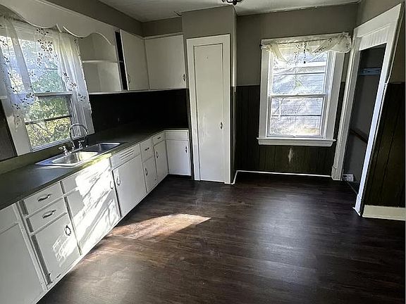 3rd image of 14567 Pease Rd