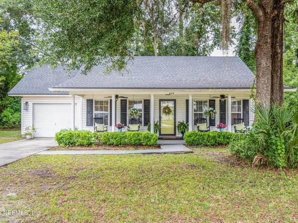 829 E SHUEY Avenue, Macclenny, FL 32063