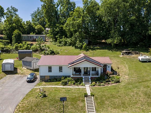 2nd image of 118 Bowers Ave
