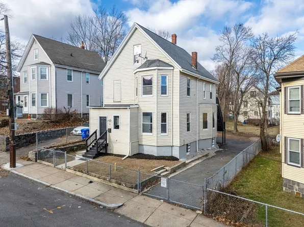 81 Selden St, Dorchester, MA 02124