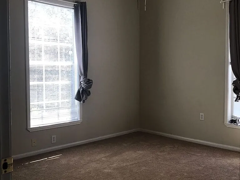 239 Longview Ave #12 — Photo 15