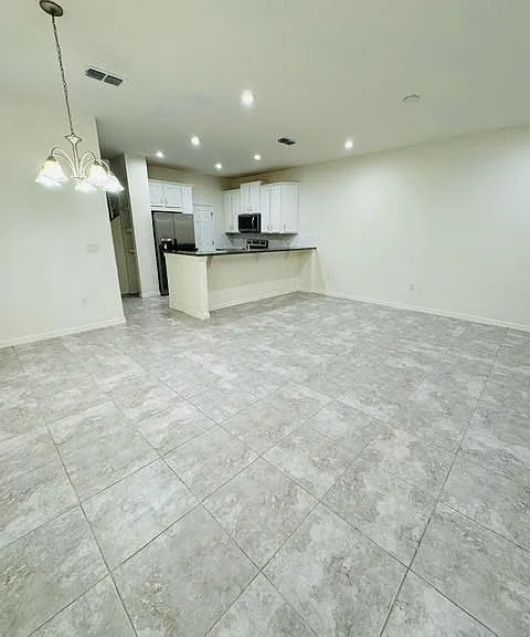 2682 Chantilly Ave — Photo 6