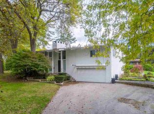 6644 Houghten Dr, Troy, MI 48098