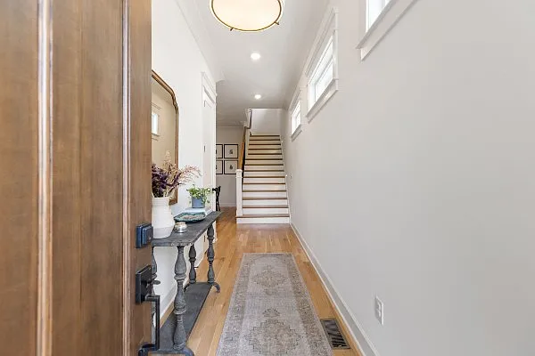 4 bed, 3300 sqft, $7,000 — Photo 4