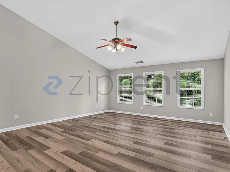 118 Meeting Place Rd — Photo 15