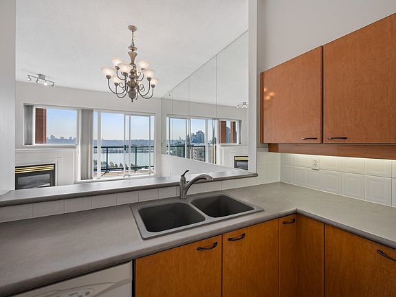 2nd image of 10 Laguna Ct #2102