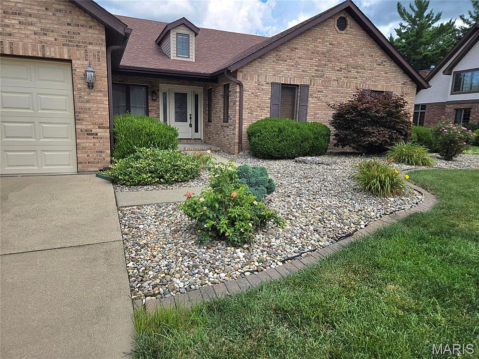 2nd image of 10 Evergreen Ct