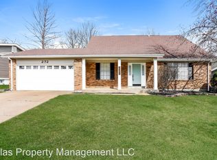 272 Village Meadow Dr, Ballwin, MO
