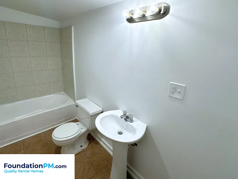 1492 Faxon Ave — Photo 20